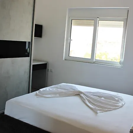 Erin Luxury
