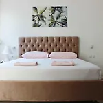 Erin Luxury Саранда