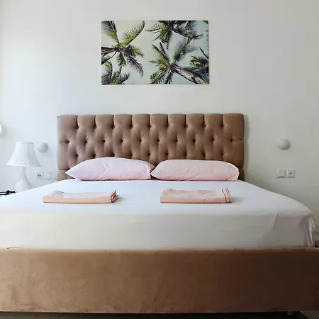 Erin Luxury Sarande